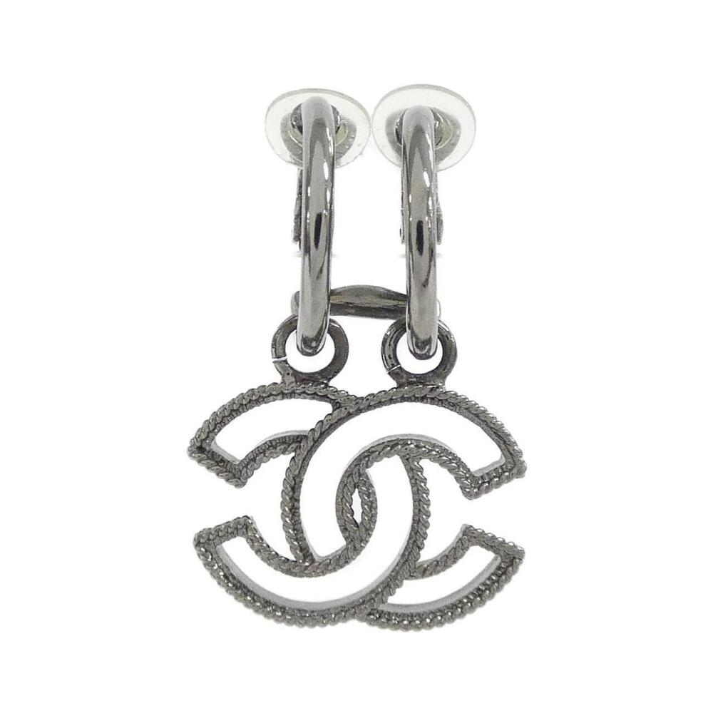 CHANEL Black Earrings